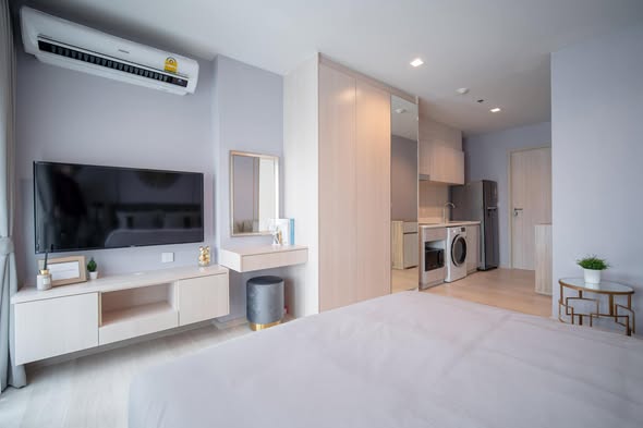 bedroom of Life One Wireless