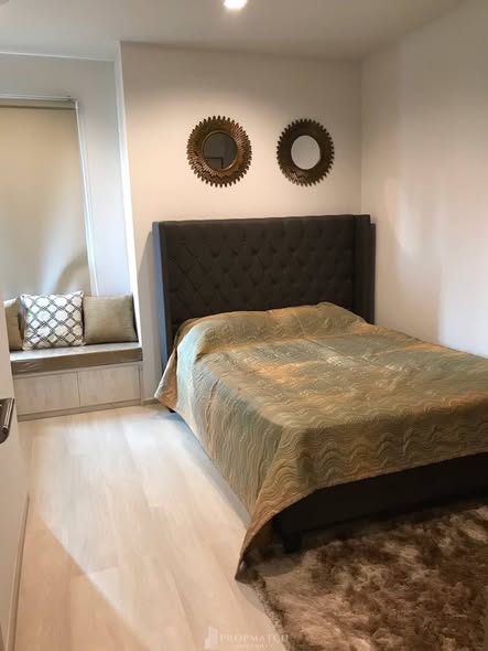 bedroom of Life One Wireless