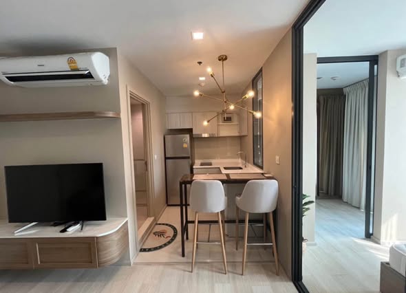 bedroom of Life One Wireless