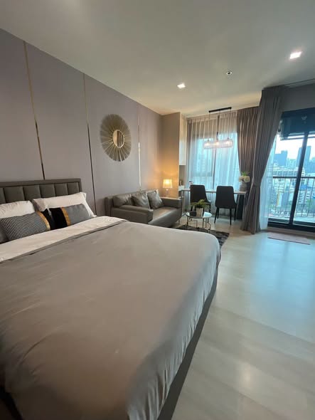bedroom of Life One Wireless