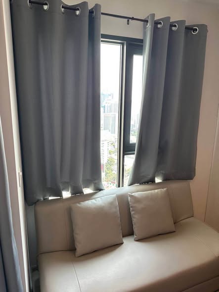 bedroom of Life One Wireless