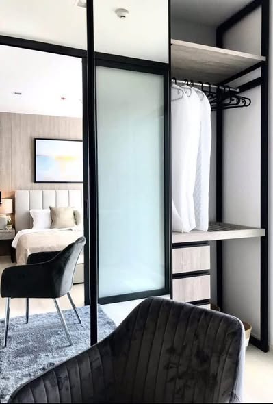 bedroom and room interior of Life One Wireless