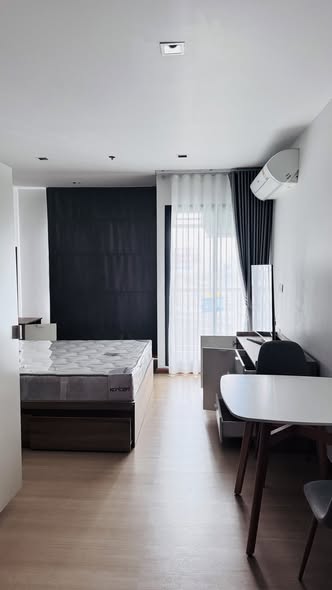 bedroom and room interior of Life One Wireless
