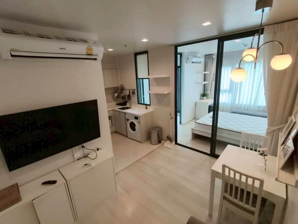 bedroom and room interior of Life One Wireless