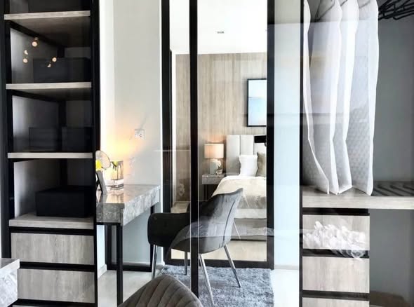 living room and room interior of Life One Wireless