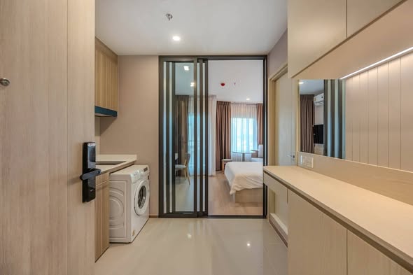 bedroom and room interior of Life Rama 4 – Asoke