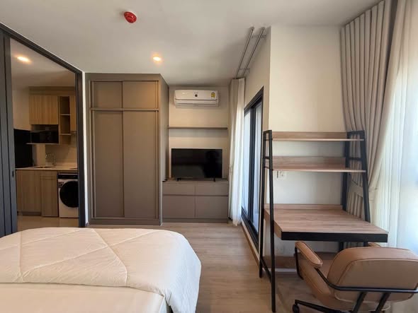 bedroom and room interior of Life Rama 4 – Asoke