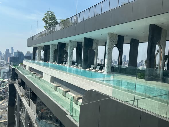 pool of Life Rama 4 – Asoke