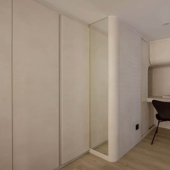 room interior of Life Rama 4 – Asoke