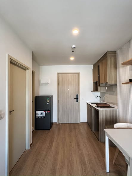 room interior of Life Rama 4 – Asoke