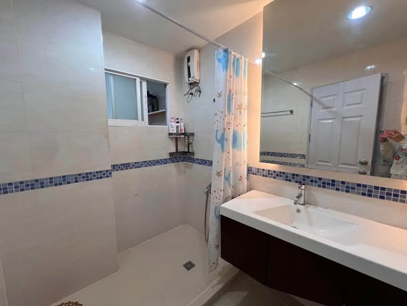 bathroom of Life Ratchadapisek