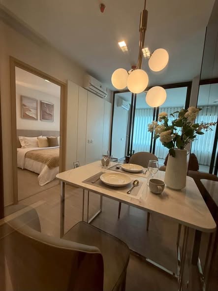 bedroom and room interior of Life Sathorn Sierra ไลฟ์ สาทร เซียร์รา