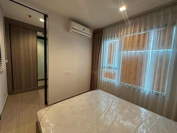 bedroom and room interior of Life Sathorn Sierra ไลฟ์ สาทร เซียร์รา