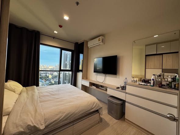 bedroom of Life Sukhumvit 48