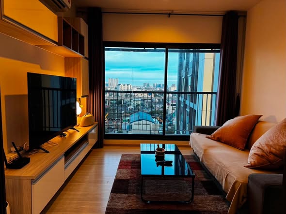 bedroom and living room of Life Sukhumvit 48