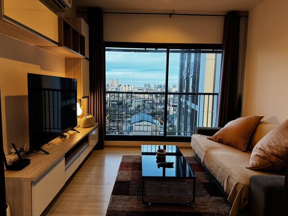 bedroom and living room of Life Sukhumvit 48