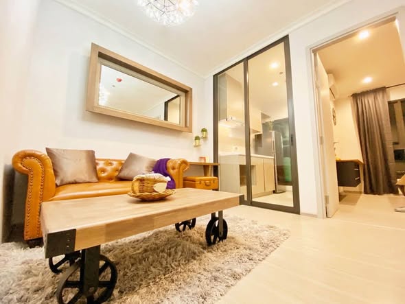 living room and room interior of Life Sukhumvit 62