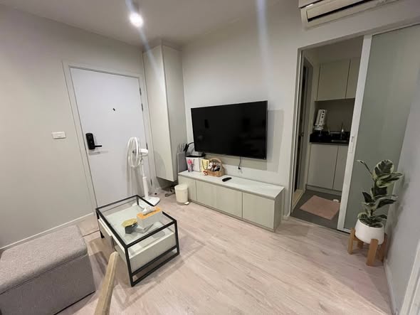 living room of คอนโด ยู เกษตร-นวมินทร์