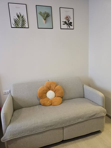 living room of ดีคอนโด แอร์ ลาดกระบัง