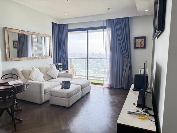 living room and bedroom of เอ็ม พญาไท