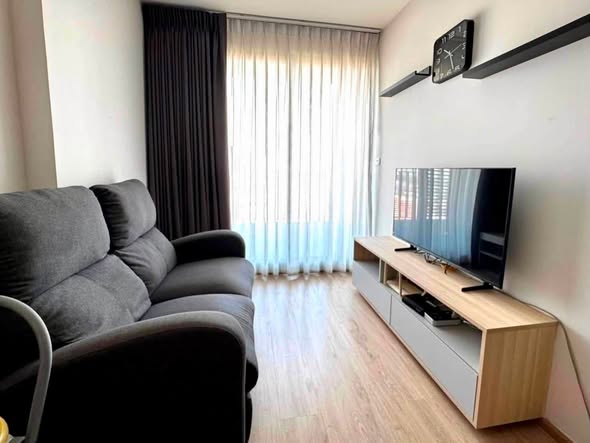 living room and bedroom of ซอย ไอดีโอ โอทู