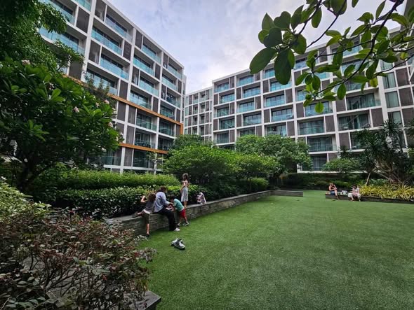 LIV@NIMMAN Condominium