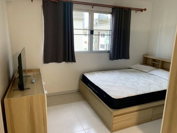 bedroom of Lumpini Center Sukhumvit 77.