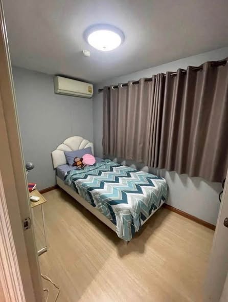 bedroom of Lumpini Center Sukhumvit 77.