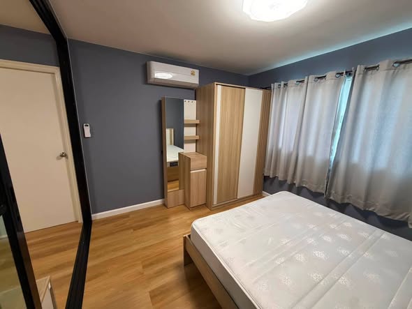 bedroom of Lumpini Center Sukhumvit 77.
