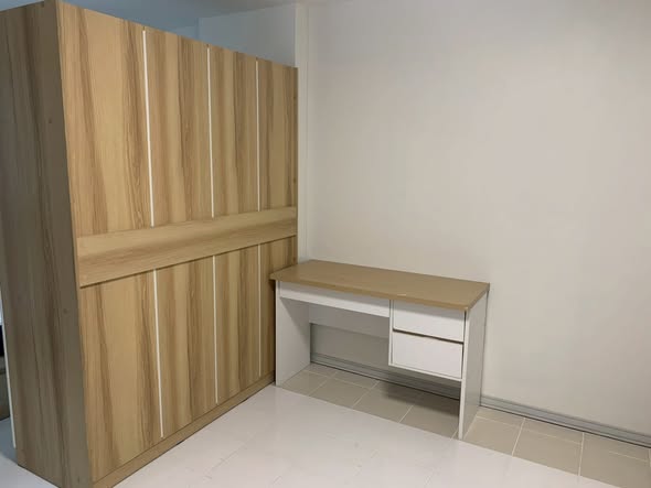room interior of Lumpini Center Sukhumvit 77.