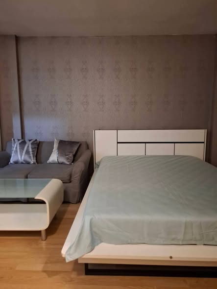 bedroom of Lumpini Condo Town Bodindecha-Ramkhamhaeng