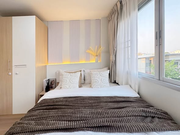 bedroom of Lumpini Condo Town Bodindecha-Ramkhamhaeng