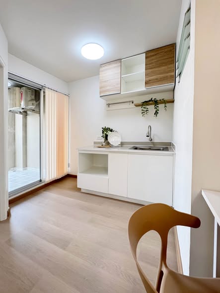 room interior of Lumpini Condo Town Bodindecha-Ramkhamhaeng
