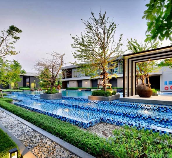 pool of Lumpini Condotown Ekachai 48