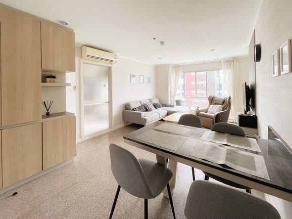 living room of Lumpini Park Riverside Rama 3