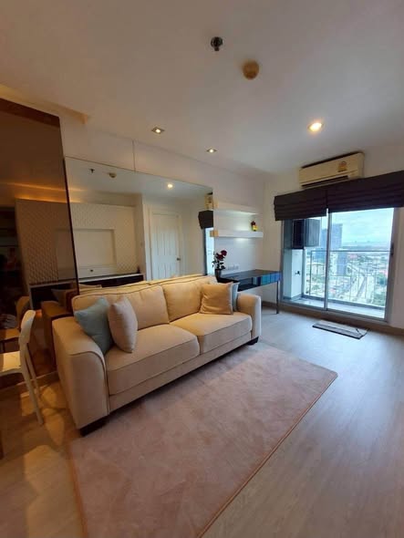 living room of Lumpini Park Riverside Rama 3