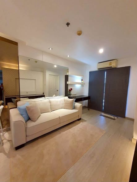 living room of Lumpini Park Riverside Rama 3