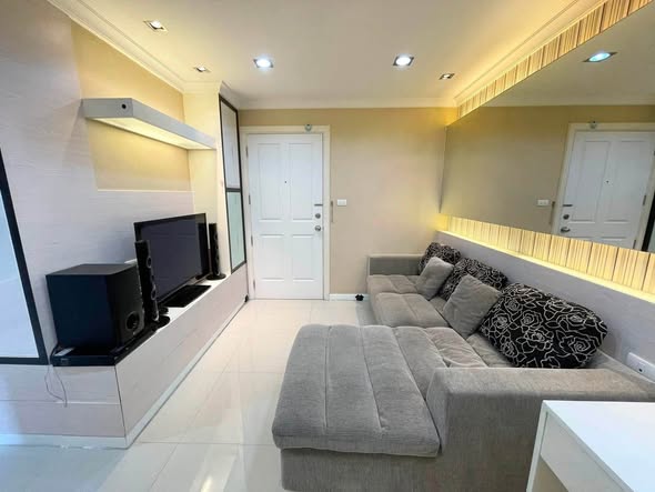living room of Lumpini Place Rama 9 – Ratchada
