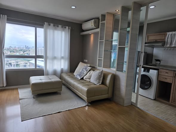 bedroom and living room of Lumpini Place Srinagarindra – Hua Mak Station