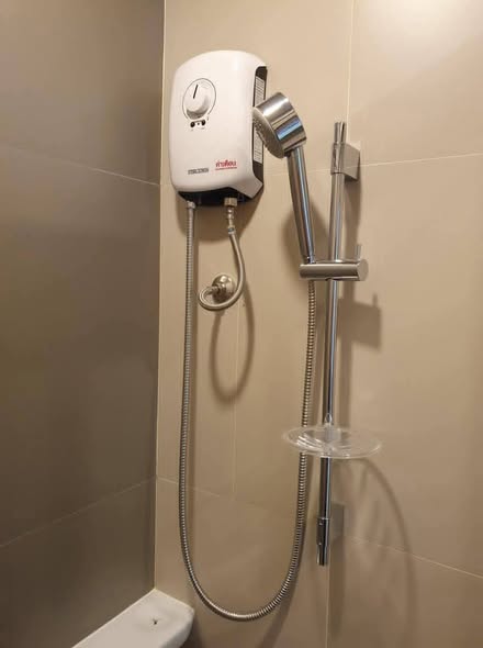 bathroom of Lumpini Suite Phetchaburi – Makkasan