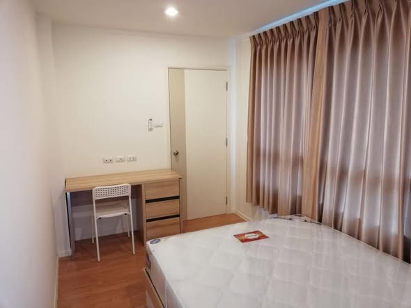 bedroom of Lumpini Sukhumvit 77