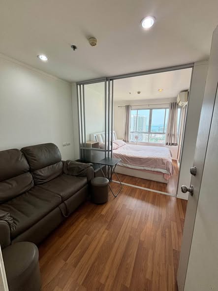 bedroom and room interior of Lumpini Ville Naklua – Wong Amat.