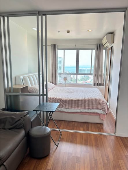 bedroom and room interior of Lumpini Ville Naklua – Wong Amat.
