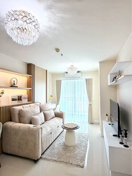 living room of Lumpini Ville Naklua – Wong Amat.