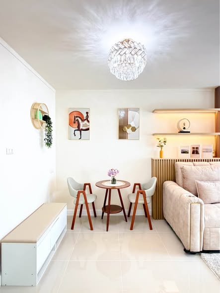 living room and room interior of Lumpini Ville Naklua – Wong Amat.