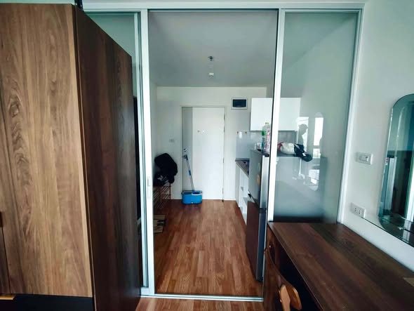 room interior of Lumpini Ville Phattanakarn-Srinakarin Condominium