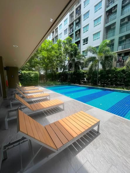 pool of Lumpini Ville Sukhumvit 76-Bearing Station 2