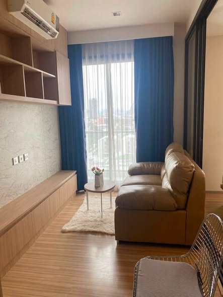bedroom and living room of M Jatujak