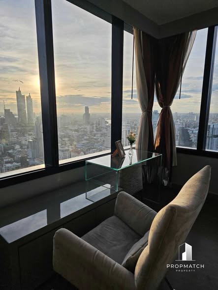M Silom