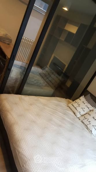 bedroom and room interior of Maestro 02 Ruamrudee